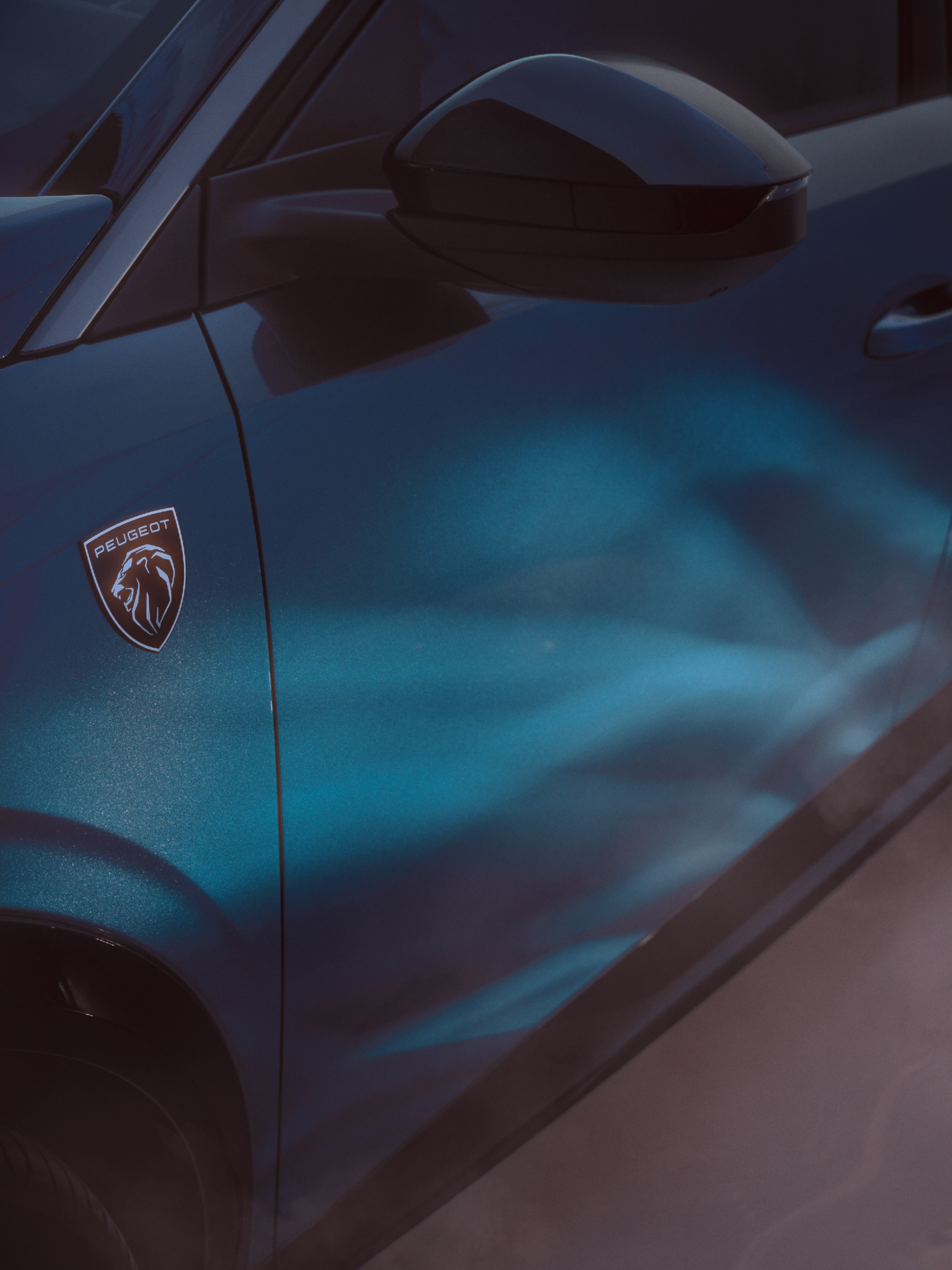 Peugeot E-3008 — photograph 06